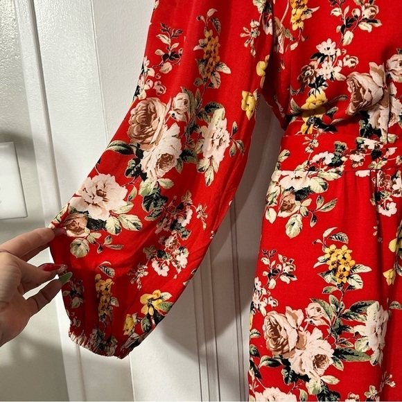 GIBSONLOOK | Red Floral Lindsey
Surplice Romper - Women size large - Picture 8 of 11